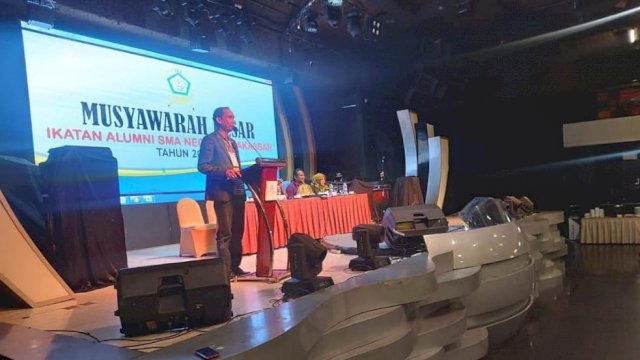 Ketua DPRD Makassar Rudianto lallo, memberikan sambutan saat Mubes IKA SMA 6 di Liquid Hotel Claro Makassar, Sabtu (29/05/2021).