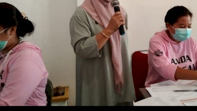 ASN lingkup Balitbangda Kota Palopo menjalani suntik vaksin Covid-19,Senin (10/5/2021)