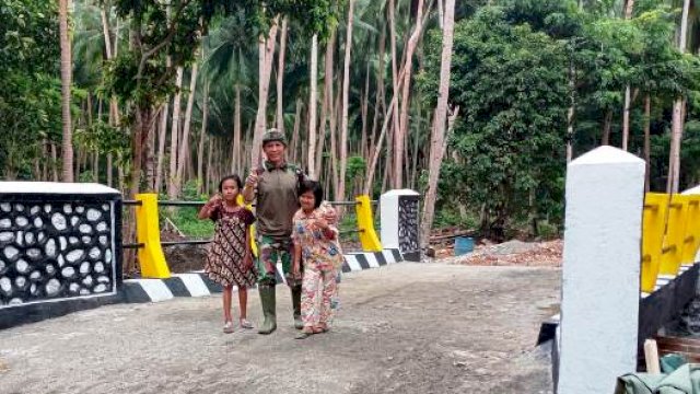 Pembukaan Akses Jalan Kampung Tua Bitombang-Tola oleh Satgas TMMD 111 Selayar, Mudahkan Anak-anak ke Sekolah