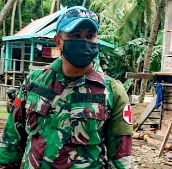 TMMD 111 Selayar Berikan Pelayanan Kesehatan 24 Jam untuk Warga Kampung Tola