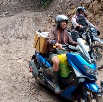 Cerita Serda Rustam: Dikira Penjual Ikan Oleh Warga Saat Distribusikan Bahan Makanan untuk Satgas TMMD 111 Selayar