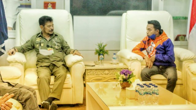 Menteri Pertanian, Syahrul Yasin Limpo (kiri) saat berdiskusi dengan Wakil Ketua DPRD Sulsel, Syaharuddin Alrif di Kantor DPRD Sulsel, Kamis (8/7/2021).