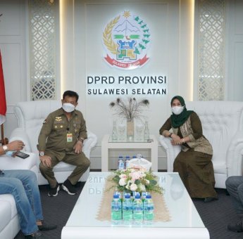 Di DPRD Sulsel, Mentan SYL Puji Kepemimpinan Andi Ina