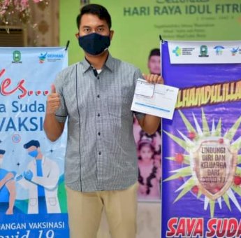 Andi Seto Akhirnya Ikut Vaksinasi Covid-19 Tahap Pertama