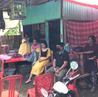 Wabup Soppeng Kunjungi Warga yang Terkena Musibah Kebakaran