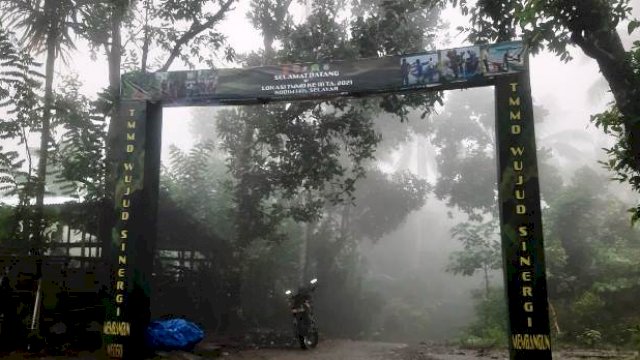 Gerbang Titik Nol TMMD 111 Kodim 1415 Kepulauan Selayar di Kampung Tua Bitombang.