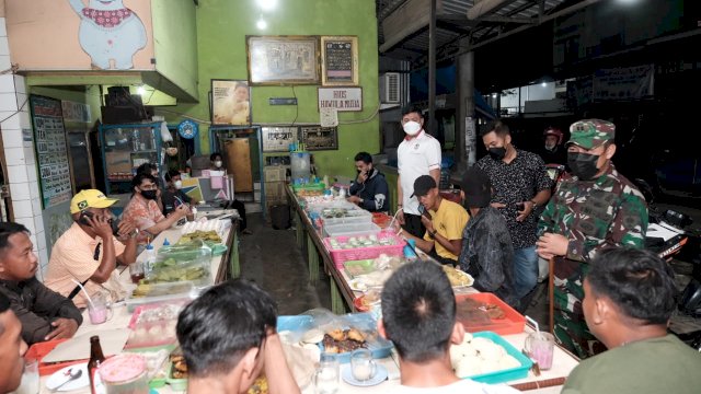 Bupati Gowa Adnan Purichta Temukan Tempat Usaha Membandel Saat Pemberlakuan PPKM Mikro