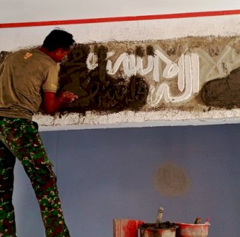 Koptu Syahrir Syam, Prajurit TMMD 111 Selayar yang Ahli Mengukir Kaligrafi Islam