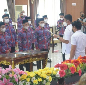 Bupati Andi Seto Lantik Pengurus PPDI Sinjai, Ini Pesannya