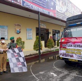 Pemkab, Polres dan Kodim 1409 Gowa Kolaborasi Bagikan Sembako di Masa PPKM Mikro