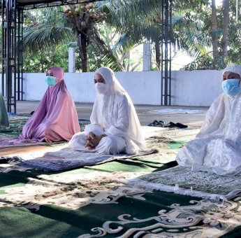 Bupati Luwu Utara Salat Iduladha di Kediamannya, Jemaah Terbatas