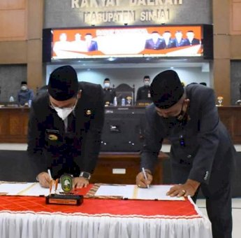 Rampung, Bupati Sinjai Terima Ranperda Pertanggungjawaban Pelaksanaan APBD 2020