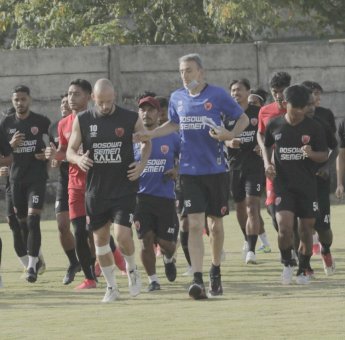 Milomir Seslija Resmi Diperkenalkan Sebagai Pelatih Baru PSM