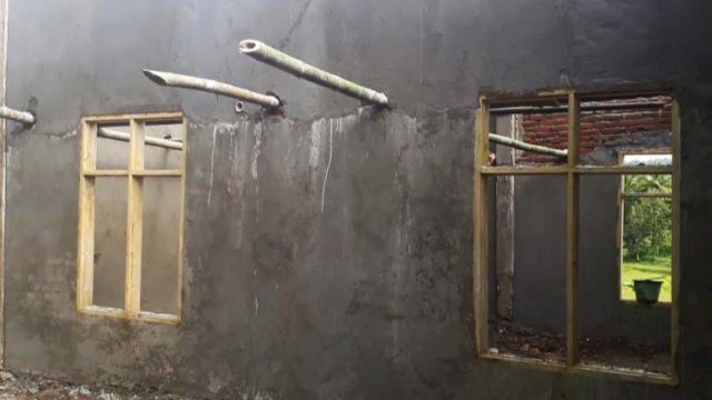 Kondisi renovasi ruang data dan informasi kantor Balai Penyuluh Pertanian (BPP) di Kecamatan Bulupoddo, Kabupaten Sinjai.