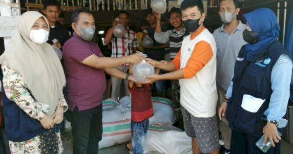 Melalui BPBAP Takalar, KKP Kembali Salurkan Bantuan 1,3 Juta Benur Untuk Dibudidayakan di Sinjai