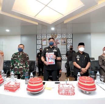 Bupati Adnan Serahkan Langsung Ranperda RPJMD 2021-2026 ke DPRD Gowa