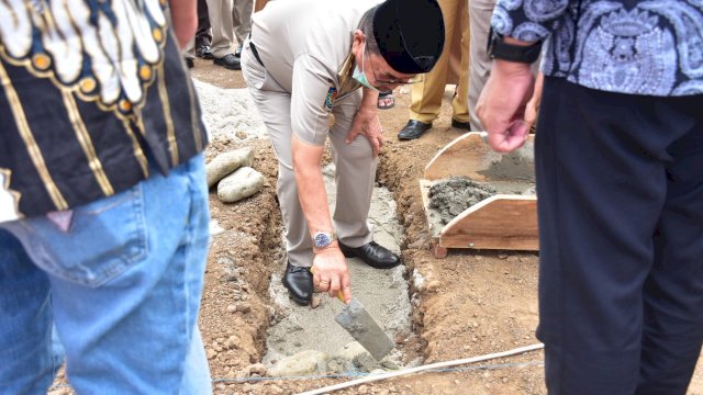 Wali Kota Palopo Letakkan Batu Pertama Ratona Residence
