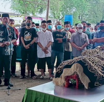 Bupati Soppeng Lepas Jenazah Almarhum Zaenal Abidin