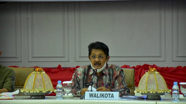 Asisten II, Bidang Perekonomian dan Pembangunan, Ilham Hamid, menghadiri High Level Meeting (HLM) TPID, TP2DD, Di Ruang Pertemuan Ratona Palopo, Kamis (12/8/2021).