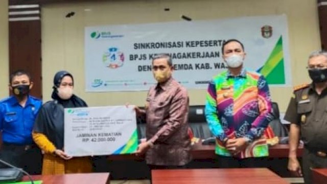 Duo Amran Jamin Pegawai Non PNS Wajo Terdaftar BPJS Ketenagakerjaan