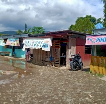 Haeruddin Tahang Minta Pemda Soppeng Pikirkan Nasib Pedagang di Pelataran Perpustakaan Daerah