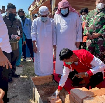 AJD Dampingi Duta Besar Arab Saudi Peletakan Batu Pertama Masjid Apung Dumai