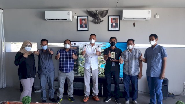 Kepala Dinas PUPR Palopo, Asrianto bersama Farid Kasim Judas Mengunjungi Sirkuit Mandalika, Senin (23/8/2021).
