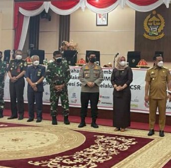 500 Paket Sembako Dibagikan&nbsp; untuk Masyarakat Terdampak Covid-19 di Gowa