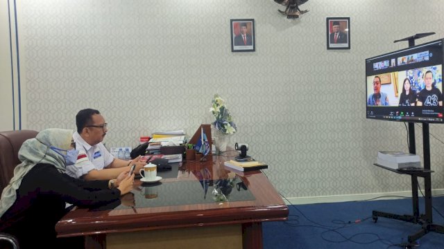 Ketua DPD Demokrat Sulsel, Ni'matullah saat mengikuti zoom meeting dengan Ketua Umum Partai Demokrat, Agus Harimurti Yudhoyono, Selasa (10/8/2021).