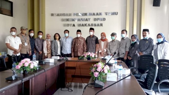 Anggota DPRD Tolitoli dan DPRD Buton saat melakukan kunjungan kerja ke DPRD Kota Makassar, Rabu (16/6/2021).