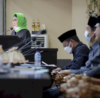 Sampaikan Pendapat Akhir Fraksi, DPRD Makassar Sahkan Ranperda Parkir