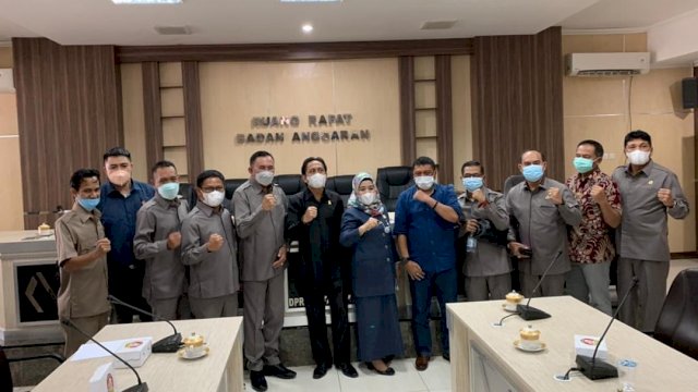 Anggota DPRD Tana Toraja, DPRD Fakfak dan DPRD Samarinda saat berkunjung ke Kantor DPRD Kota Makassar, Senin (28/6/2021).