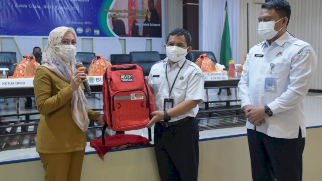 Bupati Luwu Utara Launching Gerakan Tas Siaga Gempa, Apa Saja Isinya?