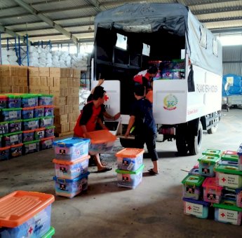 PMI Sulsel Salurkan Bantuan ke Sejumlah Daerah Terdampak Banjir