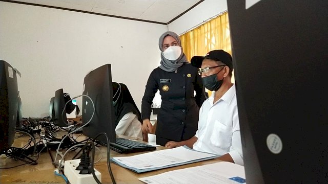 Pantau Pelaksanaan Seleksi PPPK Guru, Bupati Harap Lahir Tenaga Mumpuni di Sektor Pendidikan