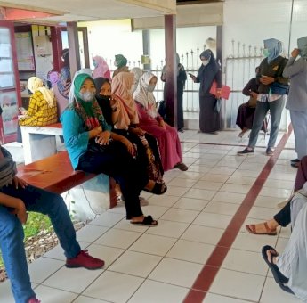 Puluhan Calon PPPK Antri untuk Swab di Labkesda Soppeng