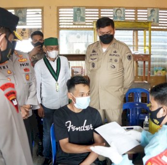 Pemkab Gowa Bersama Polda Sulsel Sasar Vaksinasi ke Masyarakat Dataran Tinggi
