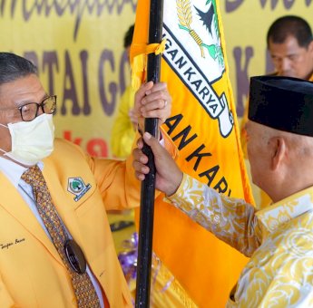 Muslimin Bando Aklamasi Terpilih Ketua Golkar Enrekang