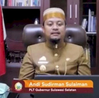 Kenakan Pakaian Khas Bugis, Plt Gubernur Sulsel Ikuti Rapat Paripurna 17 Tahun Sulawesi Barat