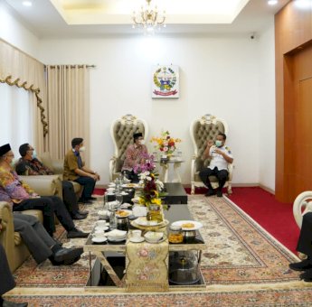 Kakanwil Kemenag Sulsel Temui Andi Sudirman, Bahas Vaksinasi Hingga POSPENAS 2022