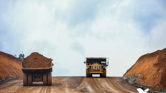 Aktifitas Alat Berat di Area Tambang PT Vale Indonesia yang telah menggunakan bahan bakar Biodiesel.