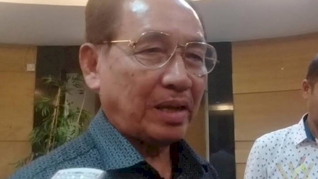 Prof.Dr.H.Basri Hasanuddin, M.A.