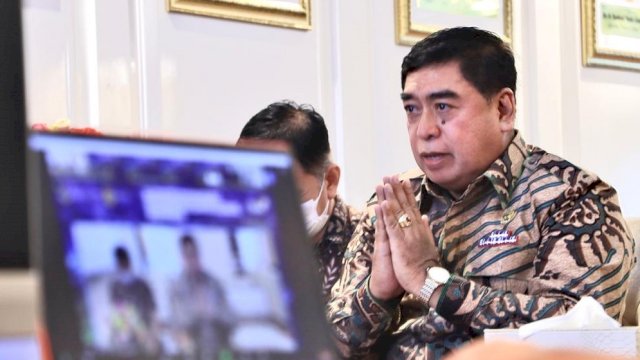 Sekda Provinsi Sulsel Abdul hayat Gani, mengikuti Pembahasan Secara Virtual Transportasi Ekonomi Mudah, Aman dan Nyaman (Teman Bus) bersama Dirjen Perhubungan Darat Kementerian Perhubungan, Jumat (20/08/2021).