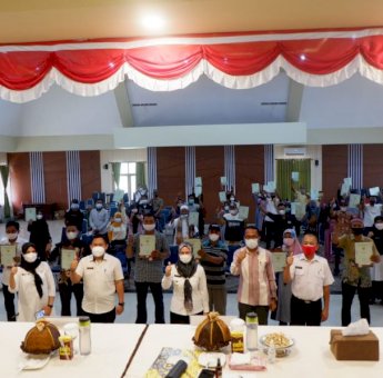 225 Pelaku UMKM di Luwu Utara Terima Sertifikat Tanah