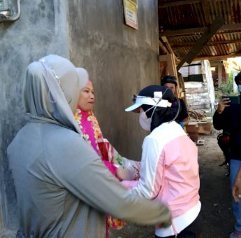Bupati Sinjai Andi Seto Kunjungi Penerima Bantuan Bedah Rumah, Ini Pesannya