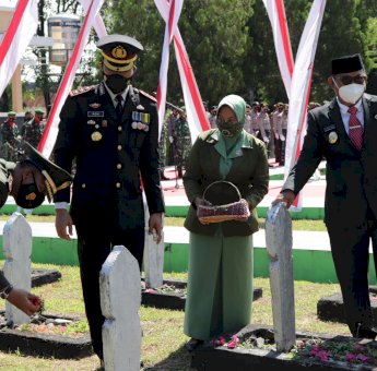 Peringati HUT TNI ke-76, Kodim 1423 Soppeng Gelar Upacara di Taman Makam Pahlawan Salotungo