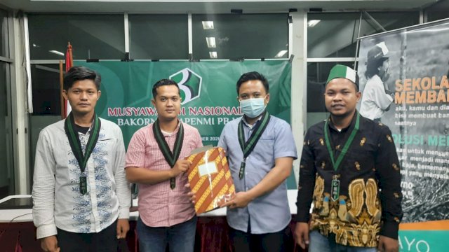 Asran Siara (kedua dari kanan) terpilih sebagai Formatur Direktur Eksekutif BAKORNAS LAPENMI PB HMI dalam Munas III di Depok, Senin (11/10/2021).