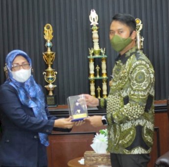 Lima Kali Raih WTP Dari BPK RI, Bupati Sinjai Andi Seto Diberi Penghargaan Oleh Menkeu RI