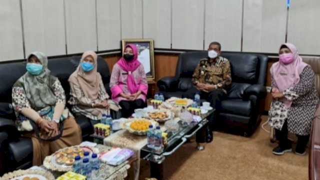 Penerimaan Pemghargaan dari Kementrian Kesehatan RI secara virtual oleh Bupati Wajo Amran Mahmud, Jumat (15/10/2021).