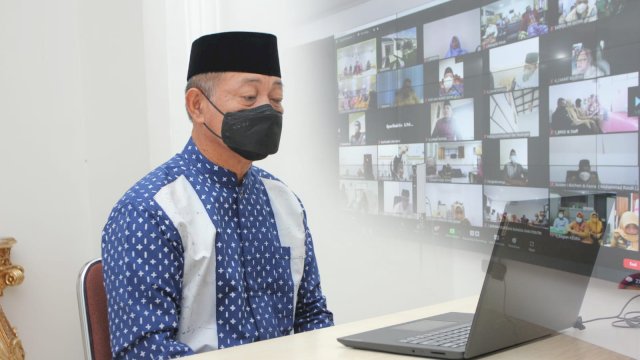 Wakil Bupati Gowa Abd Rauf Malaganni, saat memberikan sambutan pada Peringatan Maulid Nabi Muhammad SAW 12 Rabiul Awal 1443 Hijriah Tahun 2021 secara virtual di Rumah Jabatan Wakil Bupati Gowa, Selasa (19/10/2021).